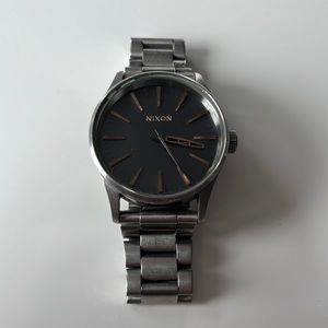 Nixon watch